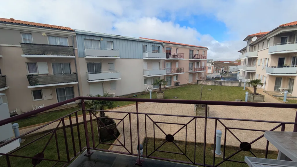 Balcon - Studio avec Terrasse et Parking à Port de Plaisance