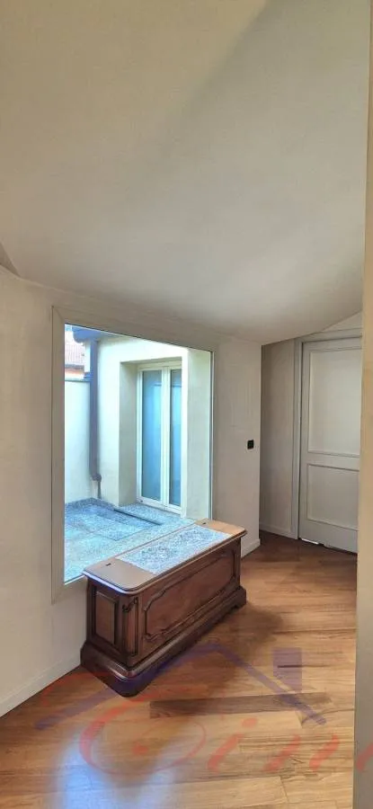 Elutuba - Modern Apartment with Terraces in Lecco Centre