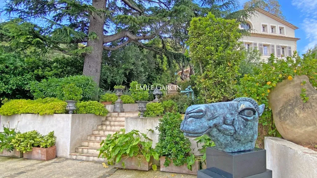 Jardin - Villa avec Piscine et Vue Mer au Cap d'Antibes
