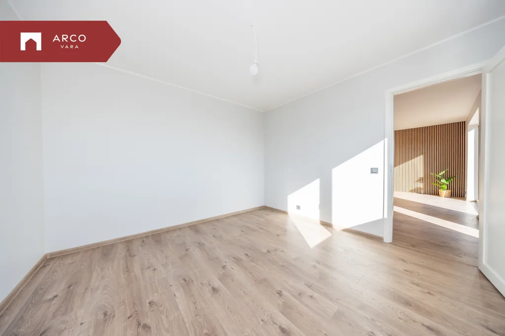Toad - Modern Timber Villa with Terrace in Tallinn