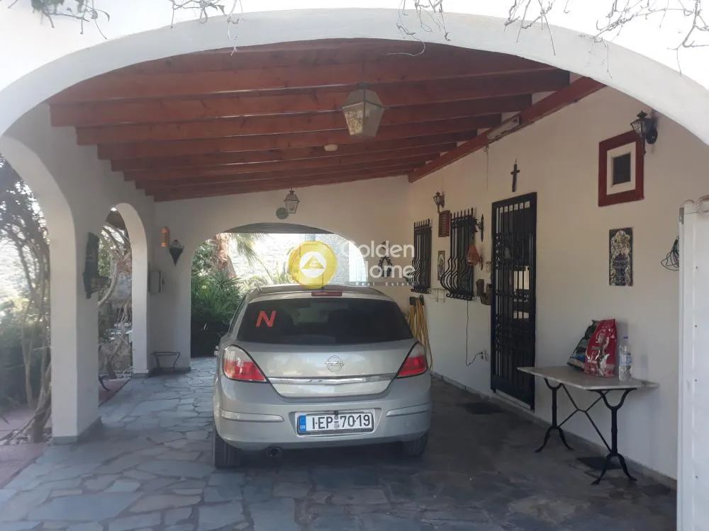 Garage - Villa with Sea View in Koropi