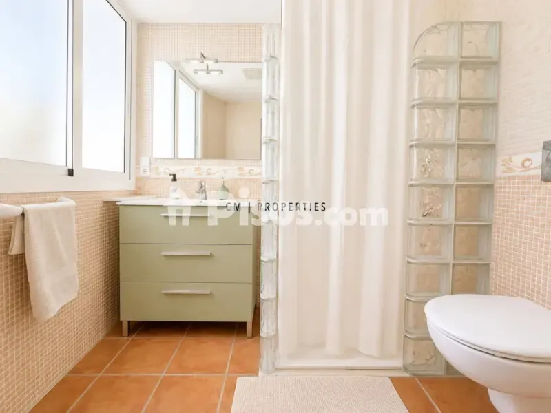 Salles de bain - Apartment with Balcony in Valencia's El Carmen