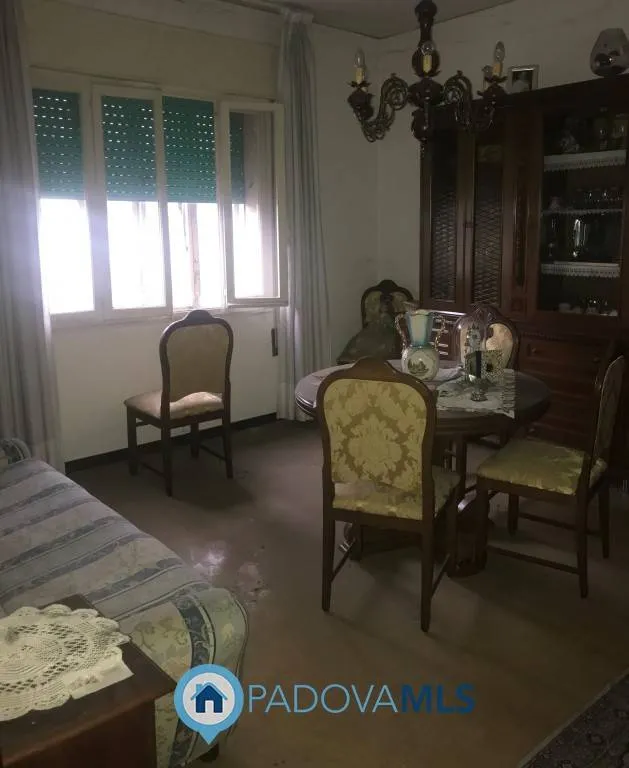 Sala da pranzo - Villa with Garden and Pool in San Giusto Canavese