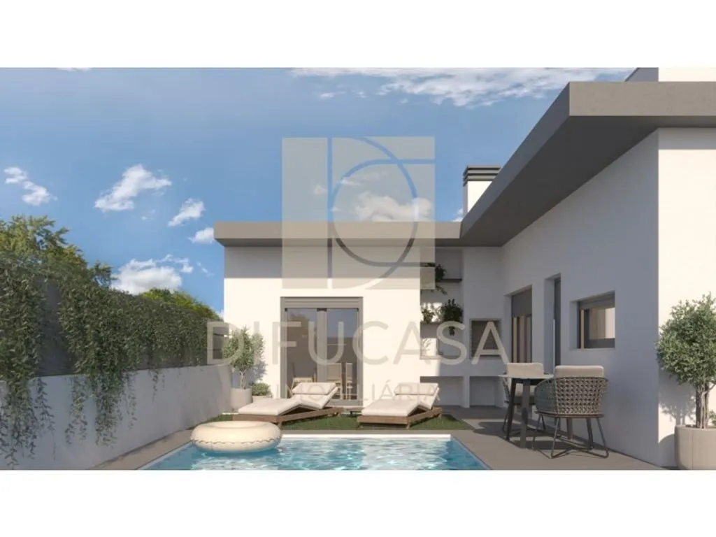 Bassein - Luxury Detached House with Pool in Seixal