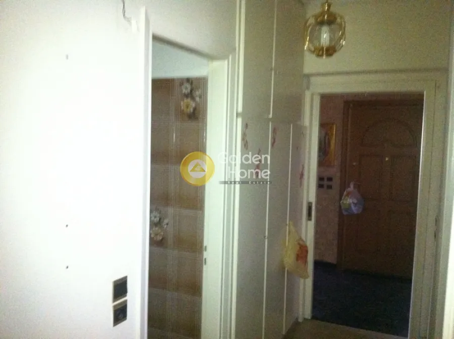 Entrée - Office Space with Balcony in Galatsi