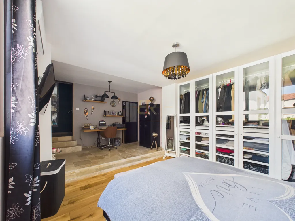Chambres - Maison avec Terrasse et Jardin à Reims
