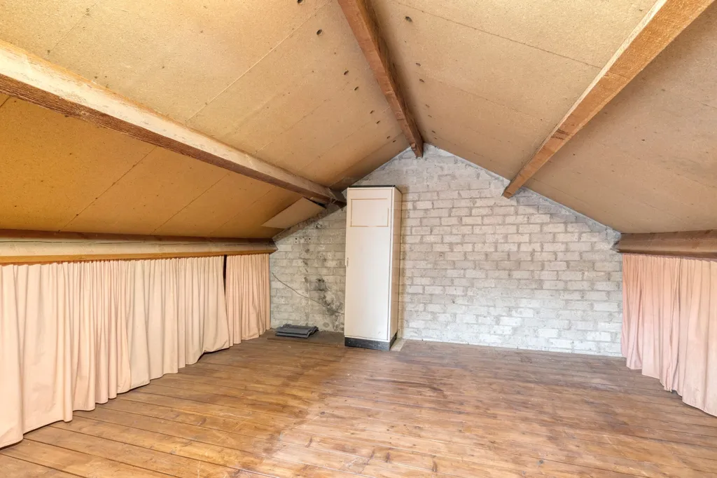 Toad - Semi-Detached House with Serre in Baarlo