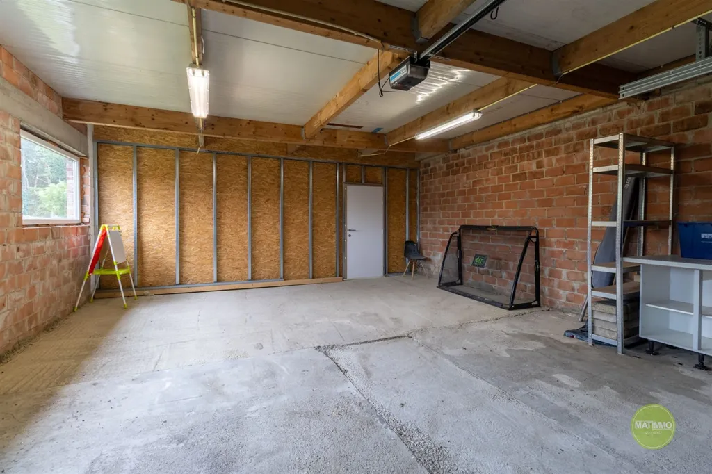 Garage - House with Large Garden in Mol
