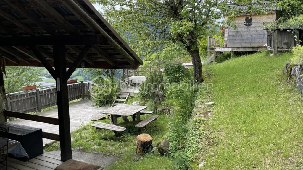 Jardin - Chalet Authentique de 1872 avec Terrasses à Thônes