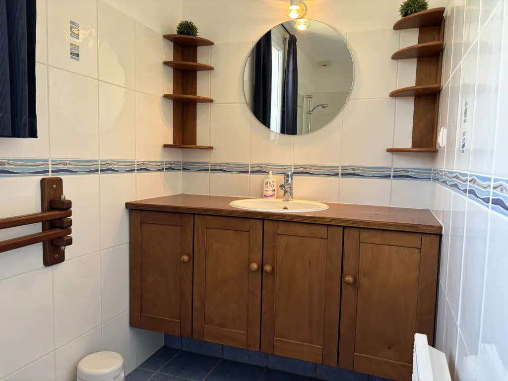 Salles de bain - Maison Prête à Emménager avec Terrain à Autry-Issards