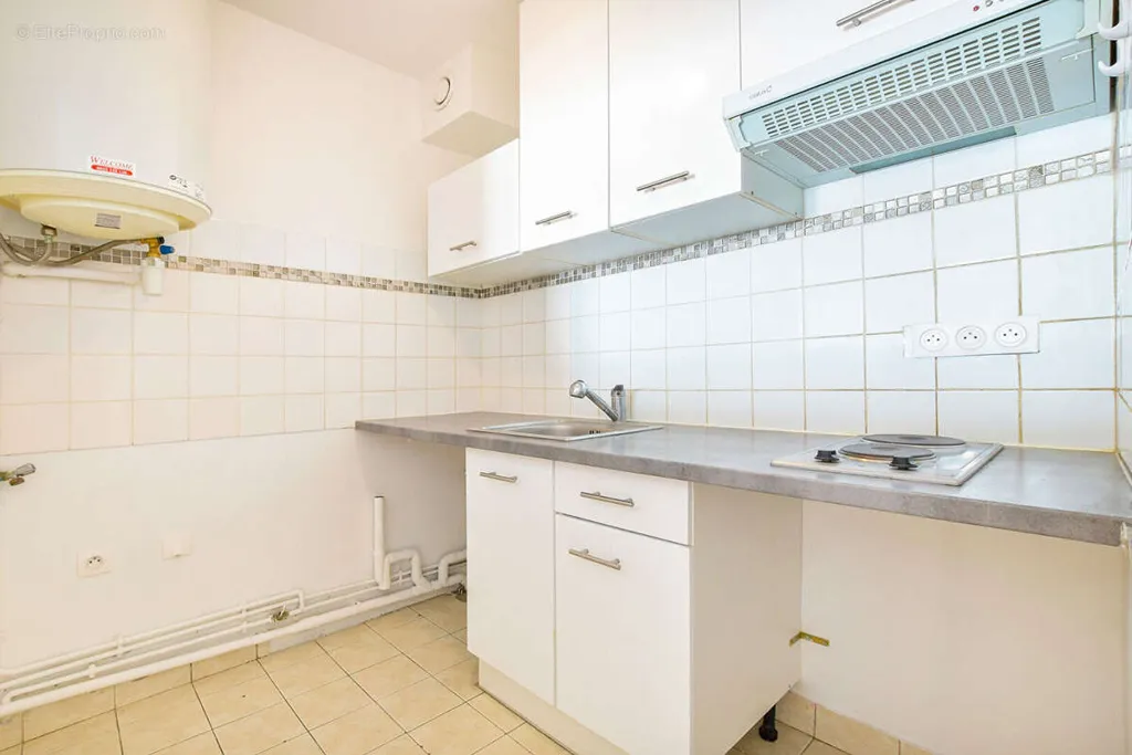 Cuisine - Studio à Proximité de la Gare RER E à Pontault-Combault