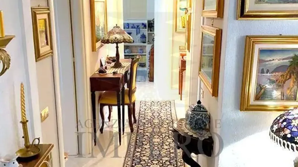 hallway_entrance