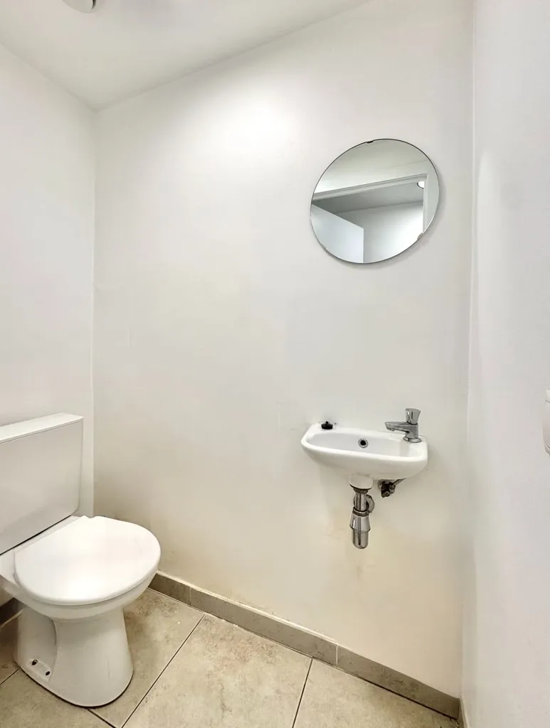 Vannitoad - Renovated Flat with Lift in Waregem Centre