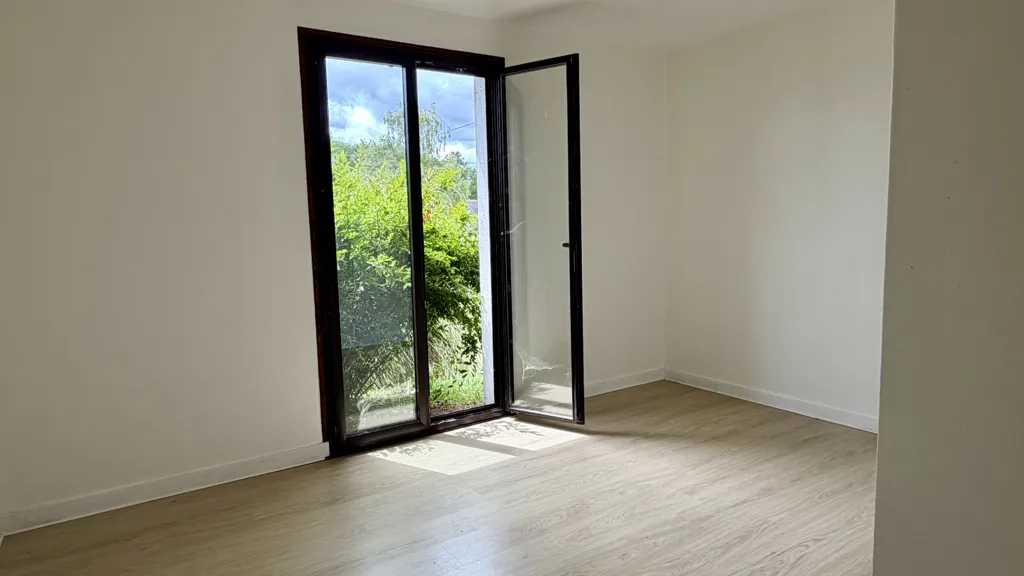Pièces - Maison avec jardin et garage à Savonnières