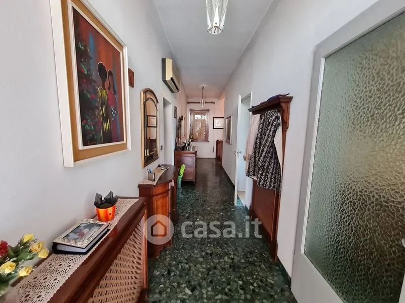 Esik - Spacious Villa with Garden in Central Dosolo