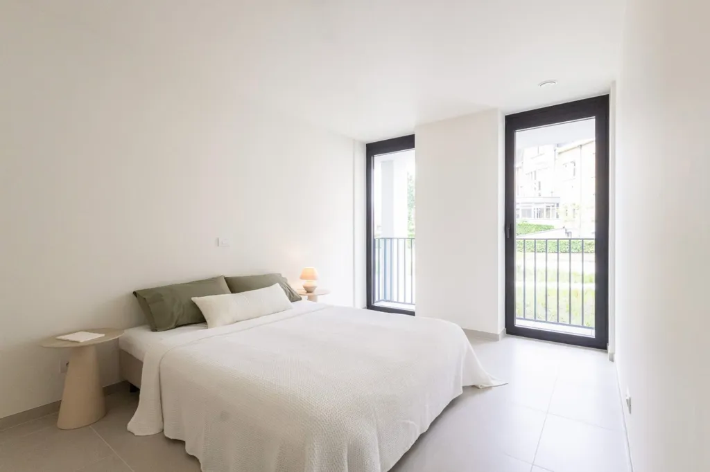 Magamistoad - Spacious Ground Floor Flat with Solar Panels