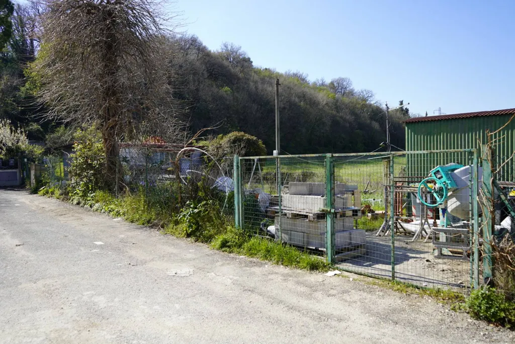 Aed - Buildable Plot with Green Access in Foligno
