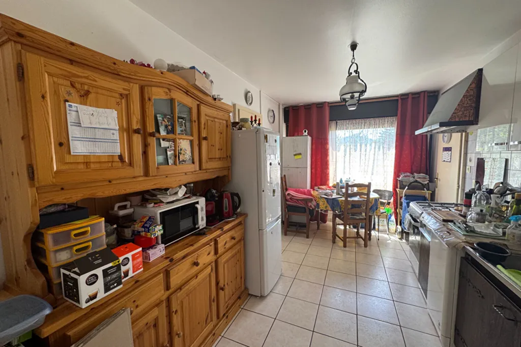 Cuisine - Appartement avec Volumes Généreux à Annemasse