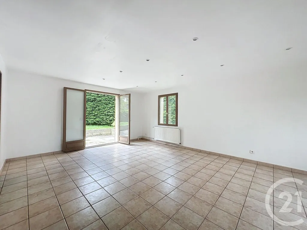 Elutuba - Duplex House with Garden in Gouaix