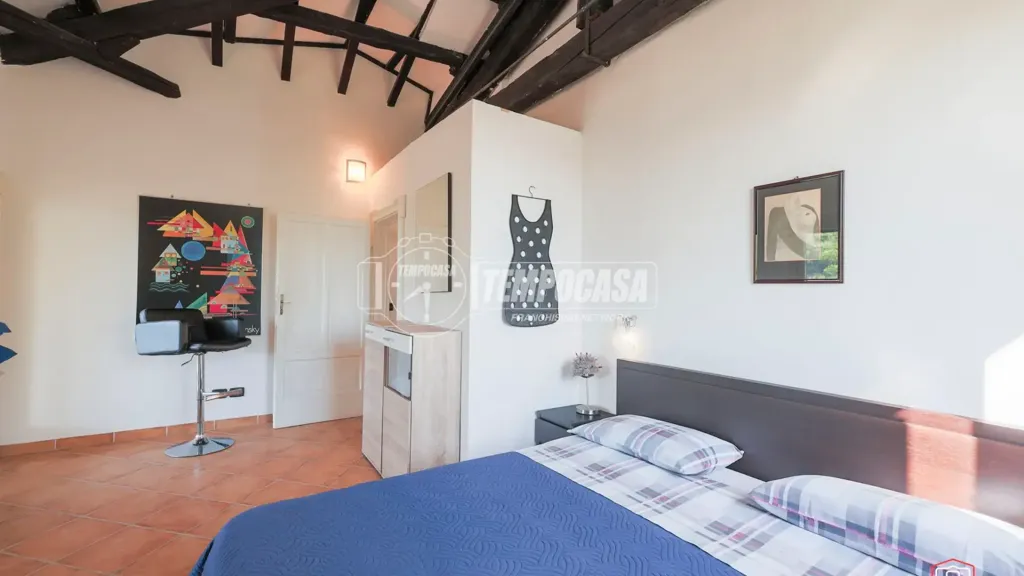 Magamistoad - Independent House with Panoramic View in Predappio
