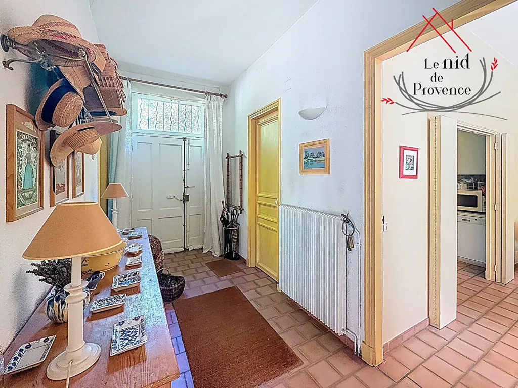 Esik - Maison de Maître with Garden in Pernes-les-Fontaines