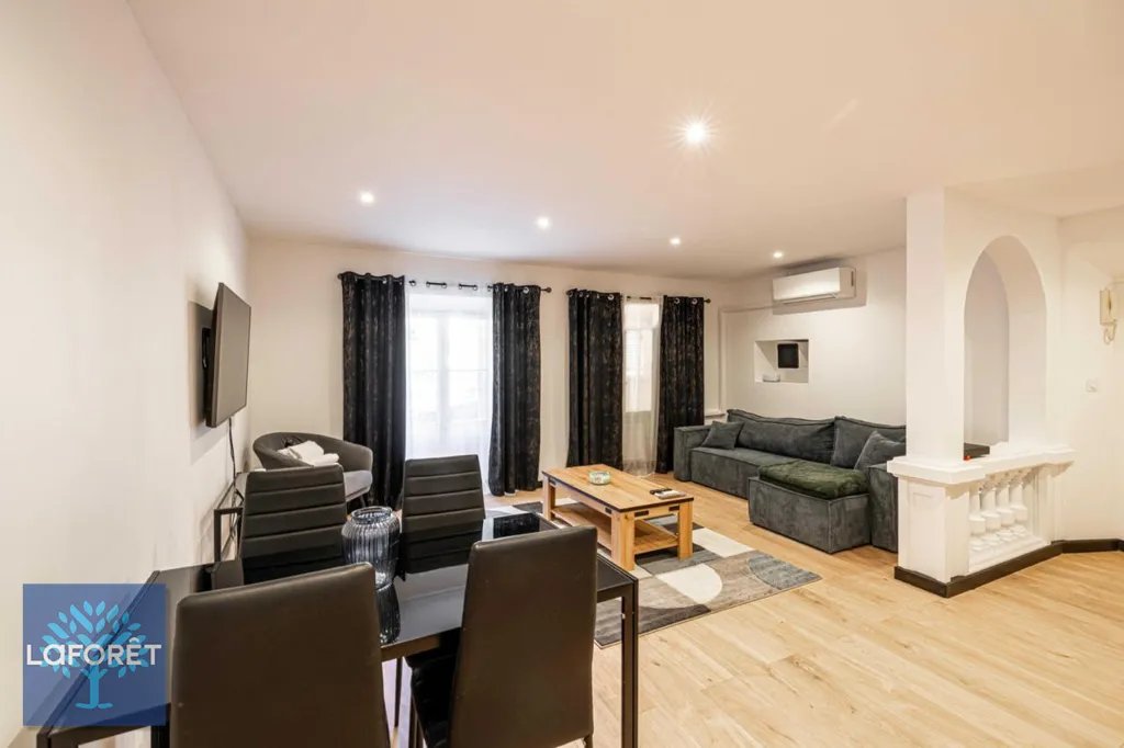 Soggiorno - Renovated 2-Bed Apartment in Cannes