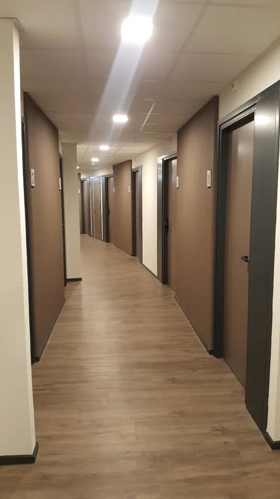 Esik - Student Room with Shared Amenities in Wageningen