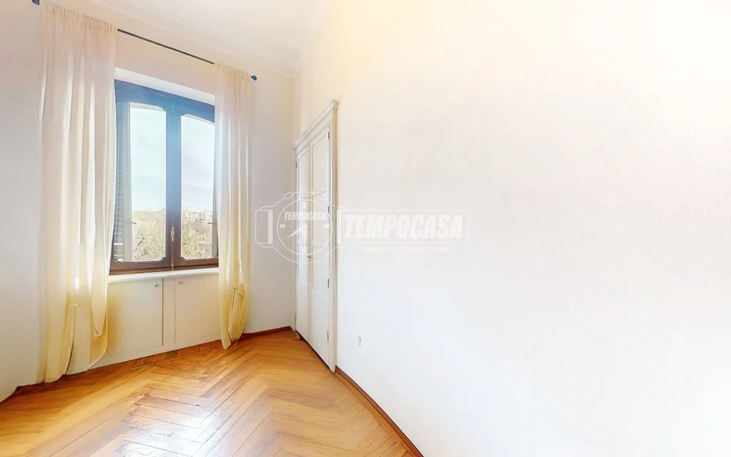 Rooms - Signorile Apartment with Four Balconies in Crocetta