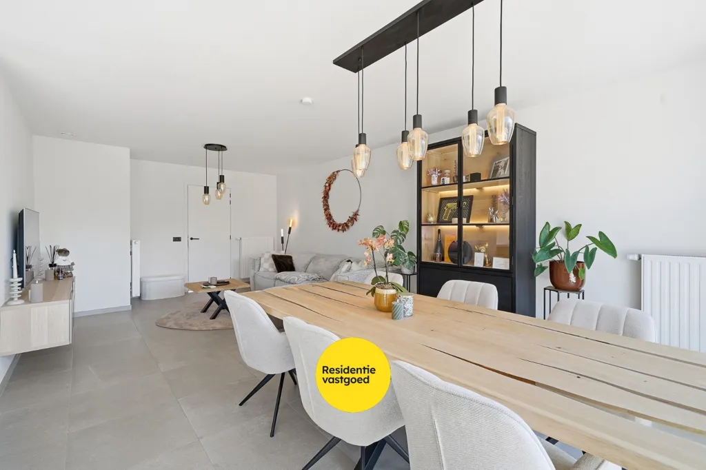 Salle à manger - Nouvelle Maison Moderne avec Terrasse à Oudenburg