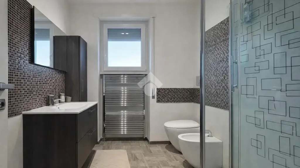 Bagni - Contemporary 3-Bedroom Apartment in Terni