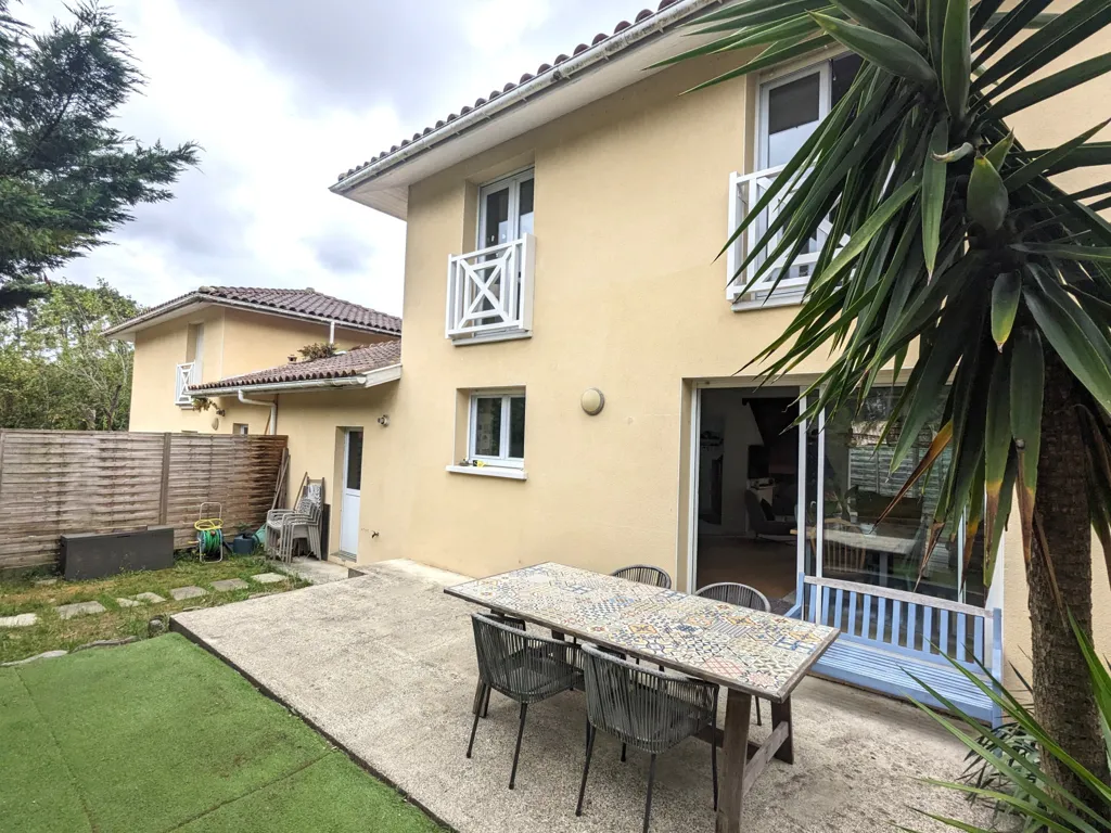 Terrace - Detached House with Garden in Ondres