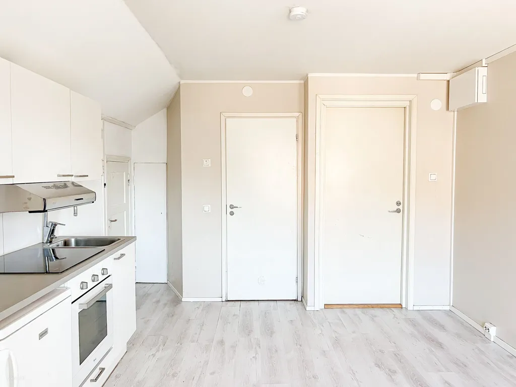 Köök - Apartment with West-Facing Views in Petikko, Vantaa