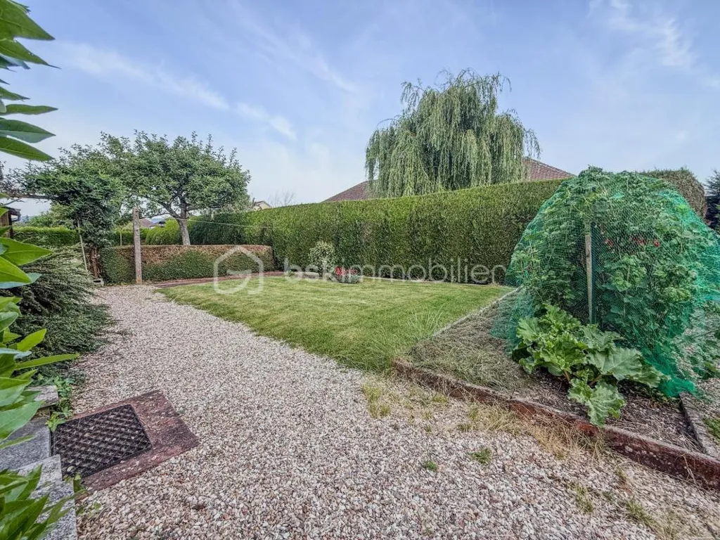 Giardino - House with Balcony near Lisieux
