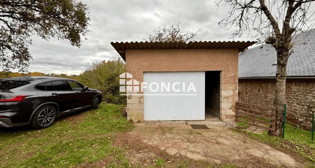 Extérieur - Maison en Pierre au Calme avec Garage à Rodelle