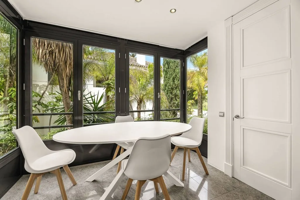 Söögituba - Luxury Flat with Pool Views in Marbella East