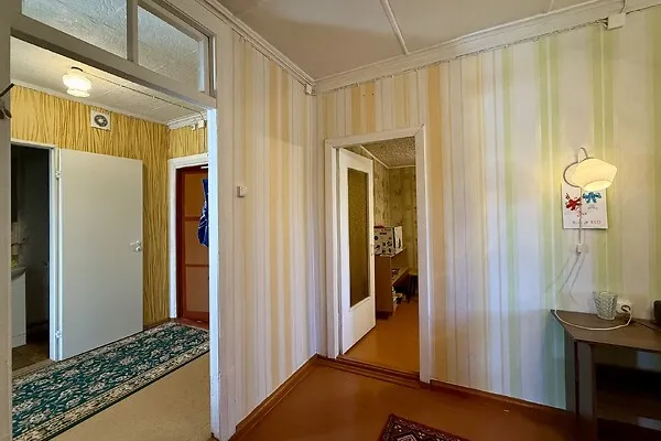 hallway_entrance