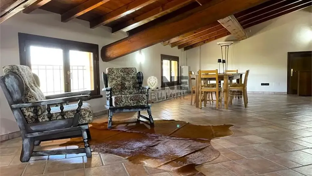 Söögituba - Trifamily Villa with Private Park in Vignola