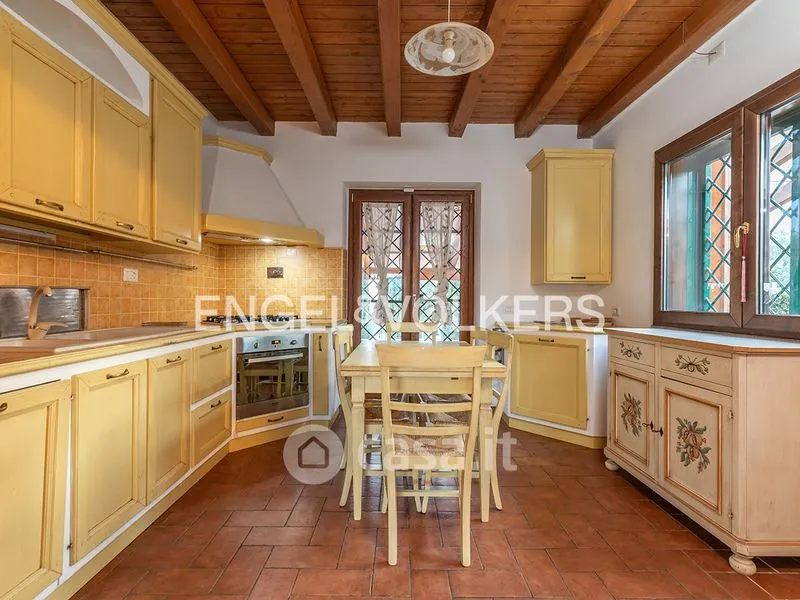 Cuisine - Villa with Pool and Park in Rome North