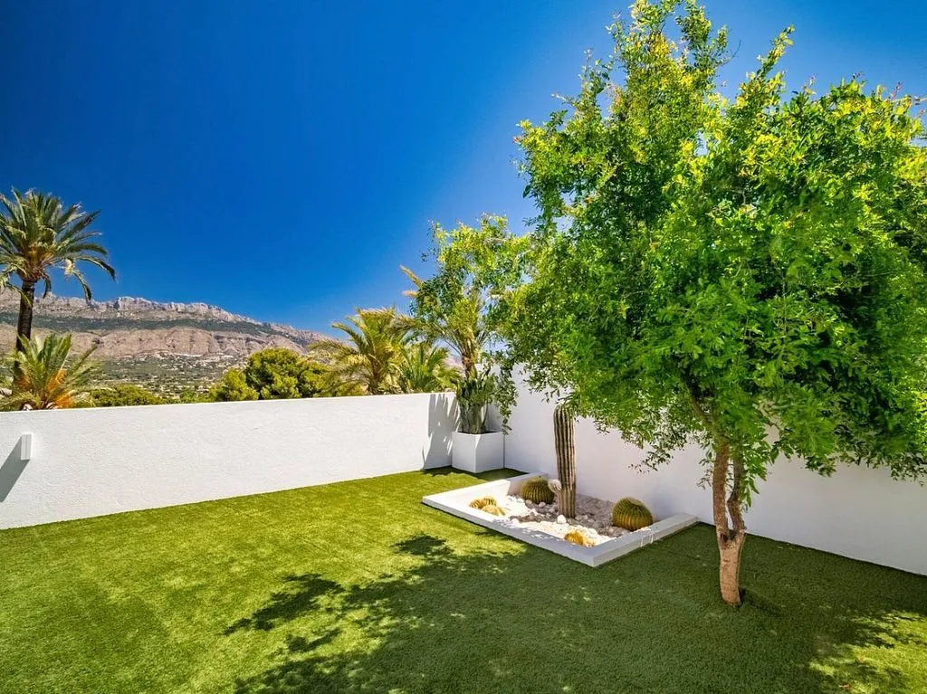 Jardin - Contemporary Chalet with Pool in Altea Pueblo