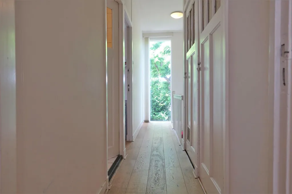 hallway_entrance