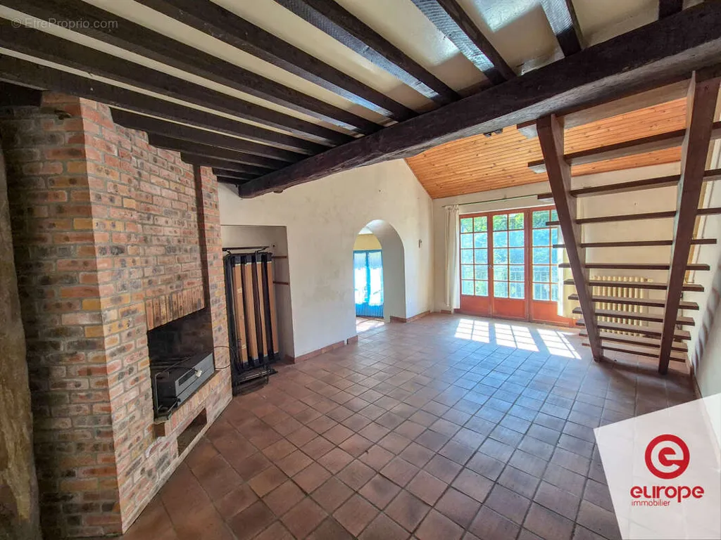 Soggiorno - Two-Unit House with Garden in Dornecy