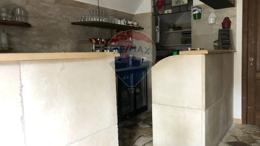 Cuisine - Medieval Rustico with Income Potential in Monzambano