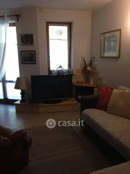 Elutuba - Rustic Trilocale with Garden in La Salle