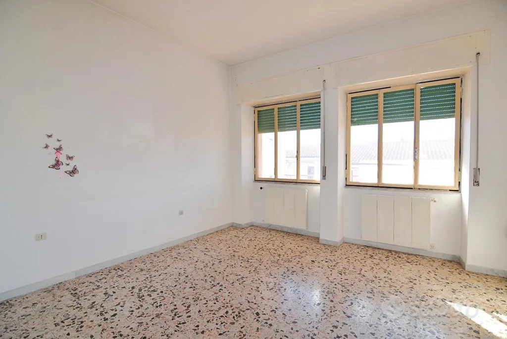 Pièces - Spacious First-Floor Apartment in Sertinu, Macomer