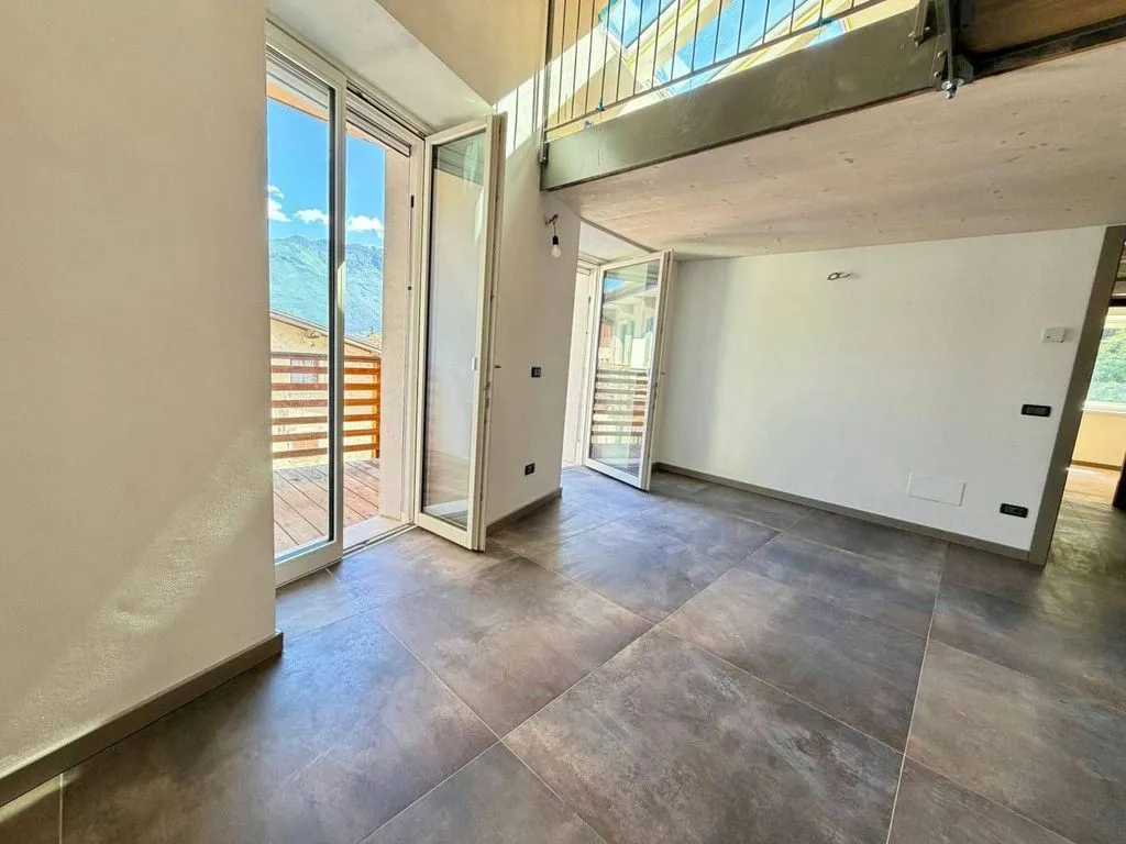 Séjour - Luxury Flat with Lake View in Riva del Garda