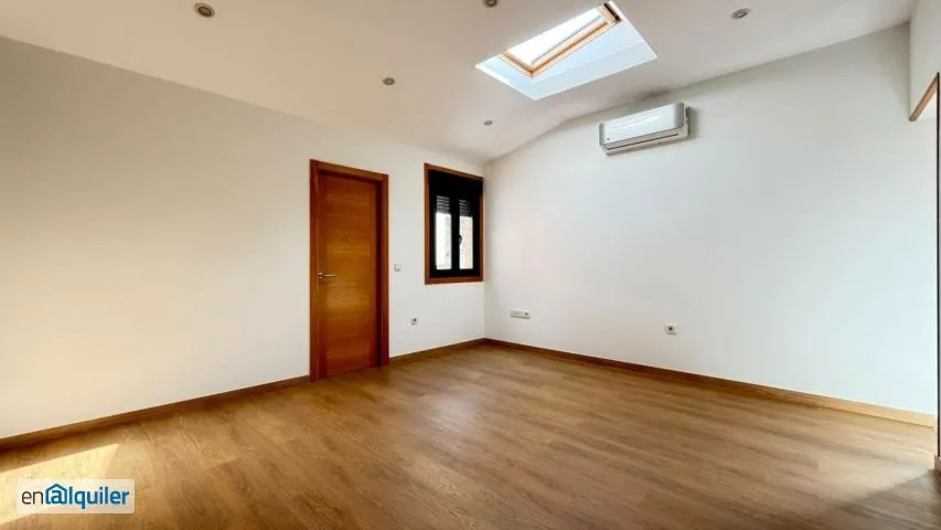 Toad - Modern Flat with Ascender in Vigo's Old Town