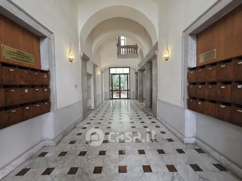 Entrée - Attico with Large Balcony in Trieste