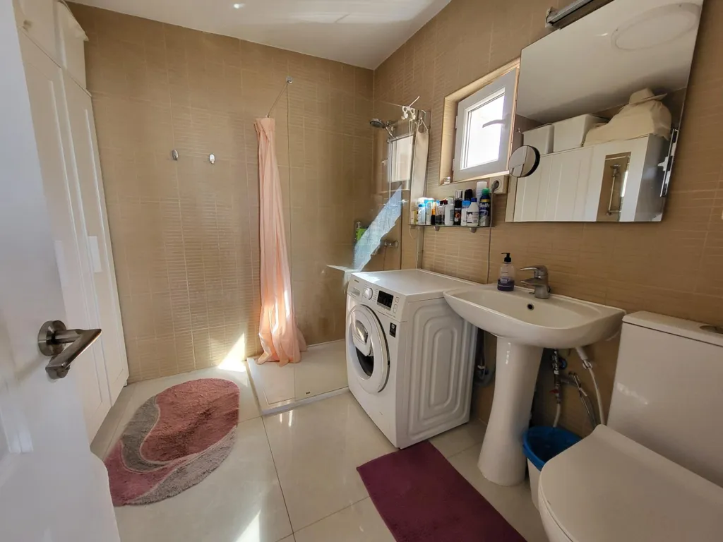 Vannitoad - Detached Villa with Private Garden in Arona