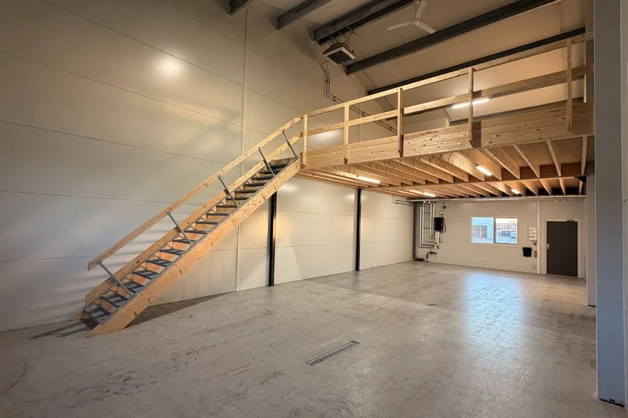 Toad - Warehouse with High Ceilings in Aarhus