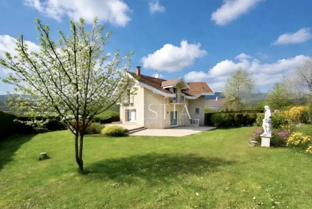 Aed - House with Pool on Annecy-Genève Axis